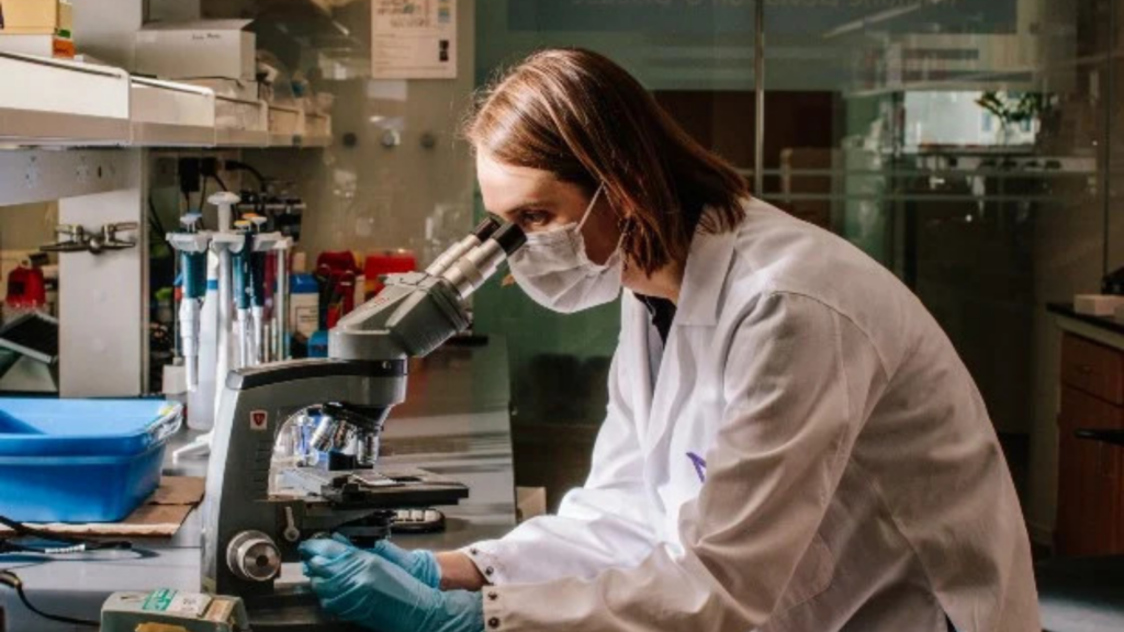Ann & Robert H Lurie Children’s Hospital Of Chicago. Image shows a scientist researching in a lab.